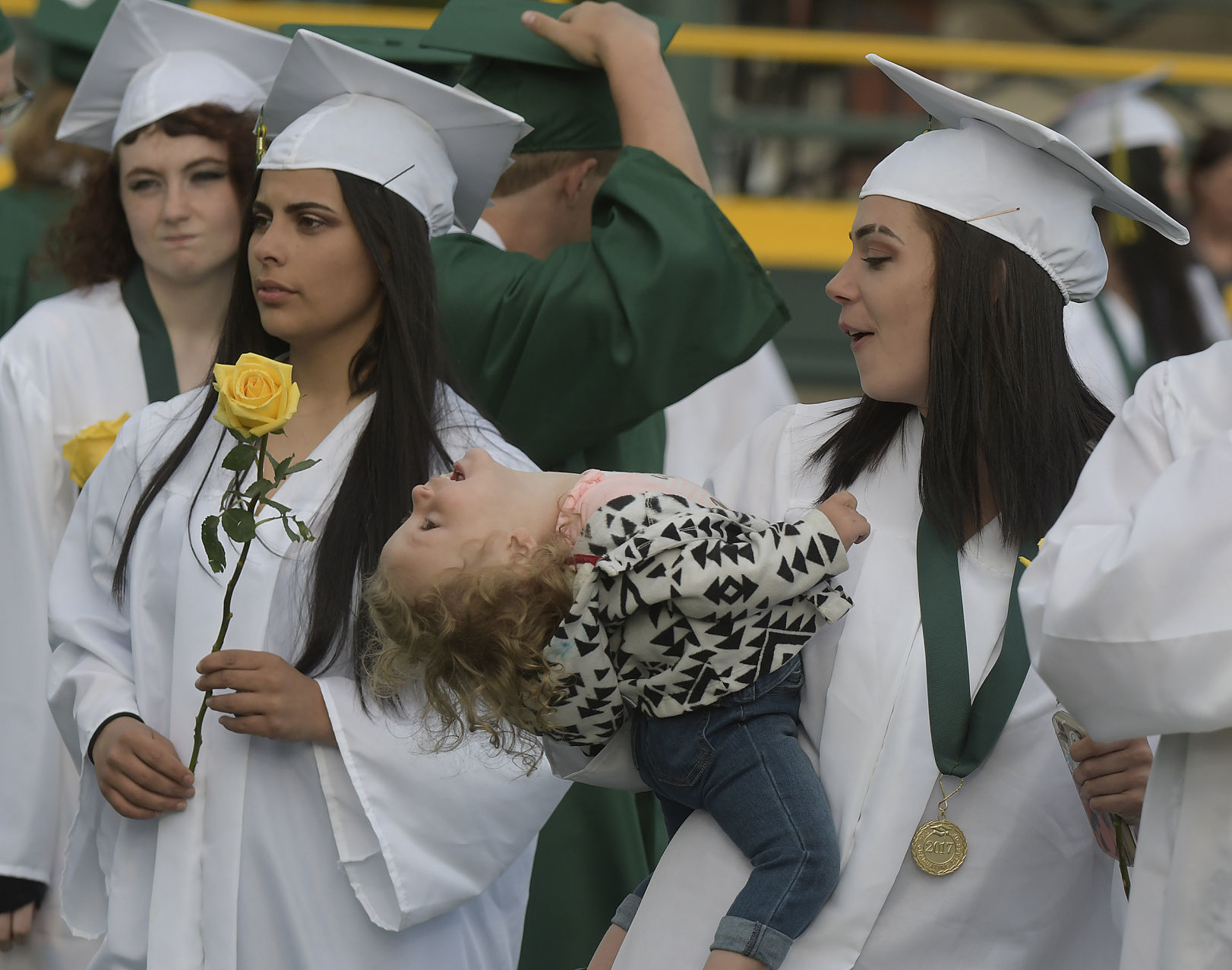 060819-adh-nws-Sweet Home Graduation04-my